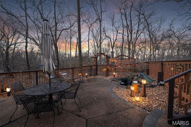 840 Angleterre Drive, Creve Coeur, MO 63141