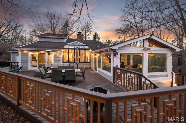 840 Angleterre Drive, Creve Coeur, MO 63141