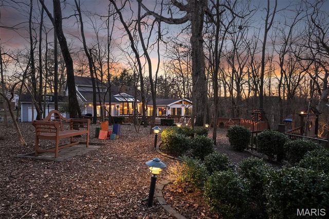 840 Angleterre Drive, Creve Coeur, MO 63141