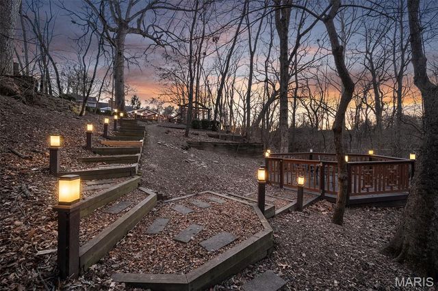 840 Angleterre Drive, Creve Coeur, MO 63141