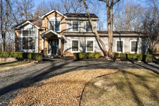 840 Angleterre Drive, Creve Coeur, MO 63141