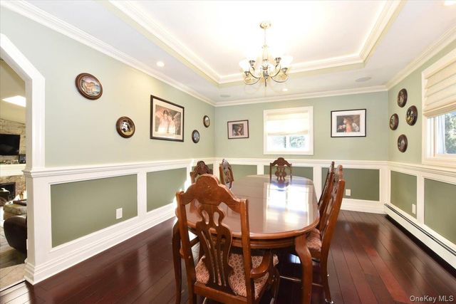 24 Arlyn Drive E, Massapequa, NY 11758