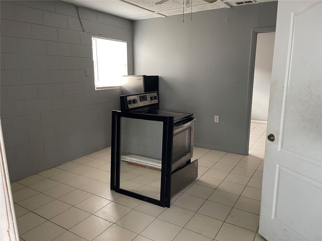 Image 15 of property listing at 4846 BETTY SUE TERRACE, Orlando, FL 32808