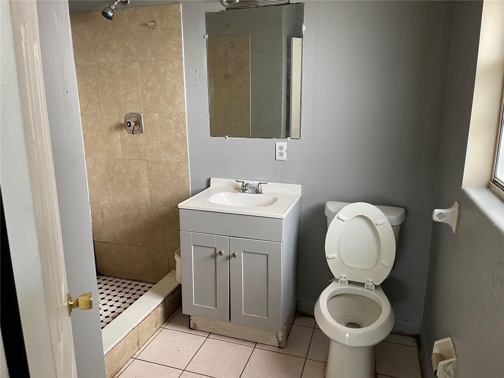 Image 5 of property listing at 4846 BETTY SUE TERRACE, Orlando, FL 32808