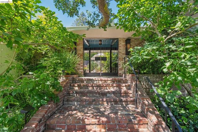 11 Huntleigh Rd, Piedmont, CA 94611