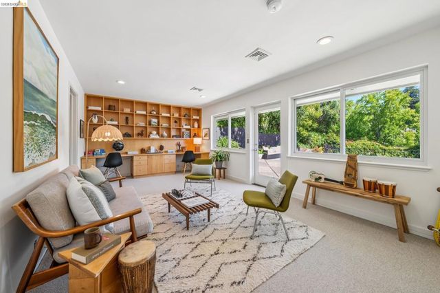11 Huntleigh Rd, Piedmont, CA 94611