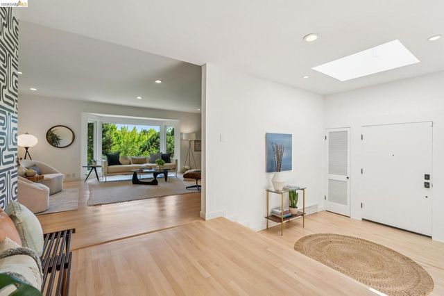 11 Huntleigh Rd, Piedmont, CA 94611