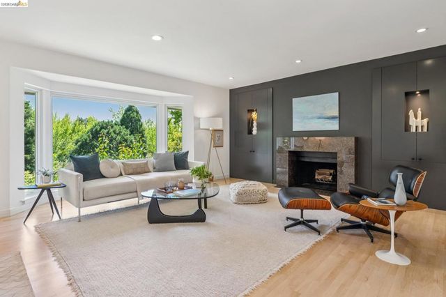 11 Huntleigh Rd, Piedmont, CA 94611