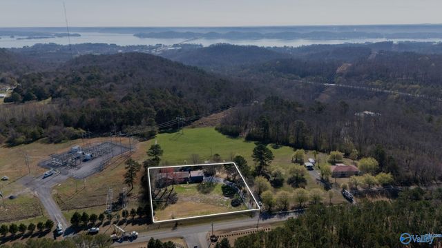 5815 Georgia Mountain Road, Guntersville, AL 35976