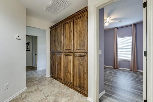 7020 E Cherokee Crossing, Warr Acres, OK 73132
