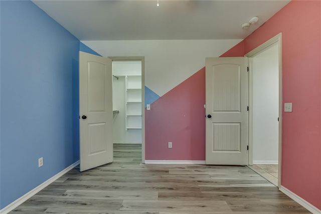 7020 E Cherokee Crossing, Warr Acres, OK 73132