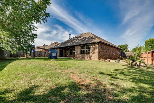7020 E Cherokee Crossing, Warr Acres, OK 73132