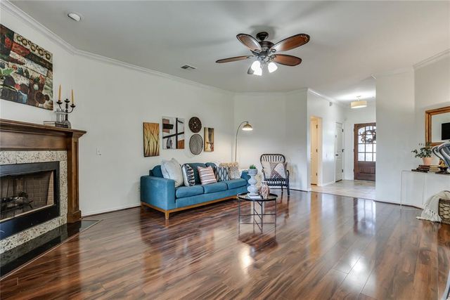 7020 E Cherokee Crossing, Warr Acres, OK 73132