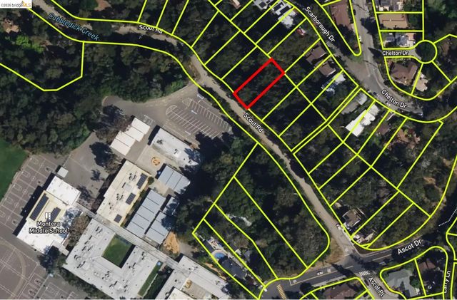 Scout Rd, Oakland, CA 94611