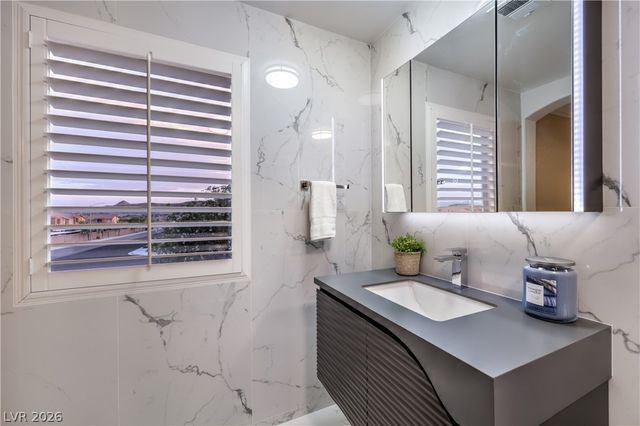 10005 McCauley Ranch Avenue, Las Vegas, NV 89148