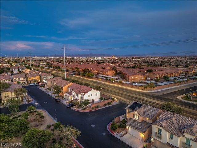 10005 McCauley Ranch Avenue, Las Vegas, NV 89148