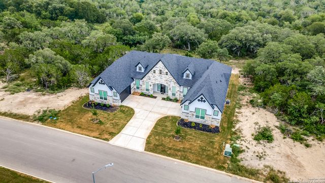 171 Raven, Castroville, TX 78009