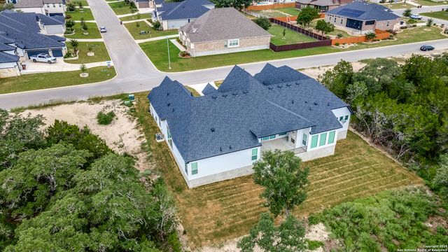 171 Raven, Castroville, TX 78009