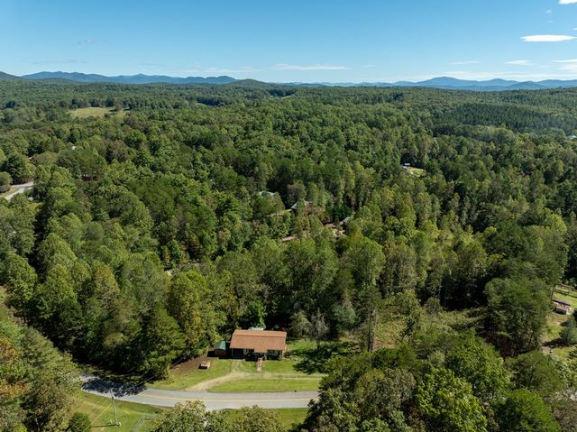 1813 John Smith Road E, Blairsville, GA 30512