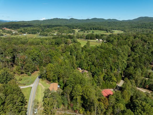 1813 John Smith Road E, Blairsville, GA 30512