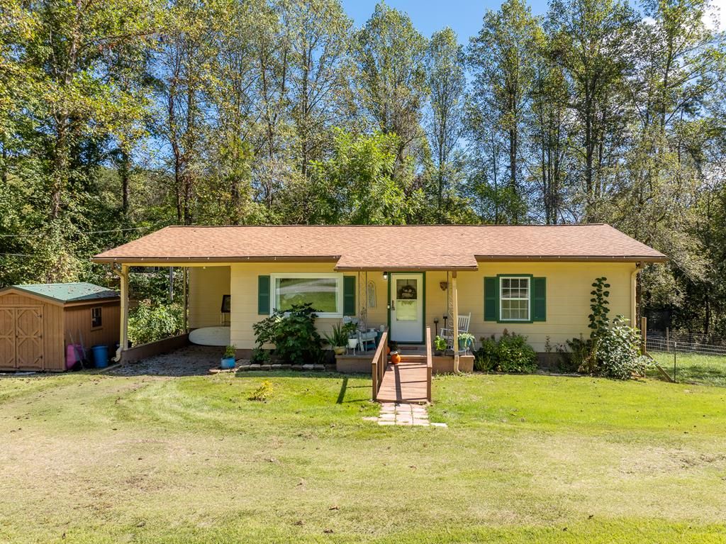 1813 John Smith Road E, Blairsville, GA 30512