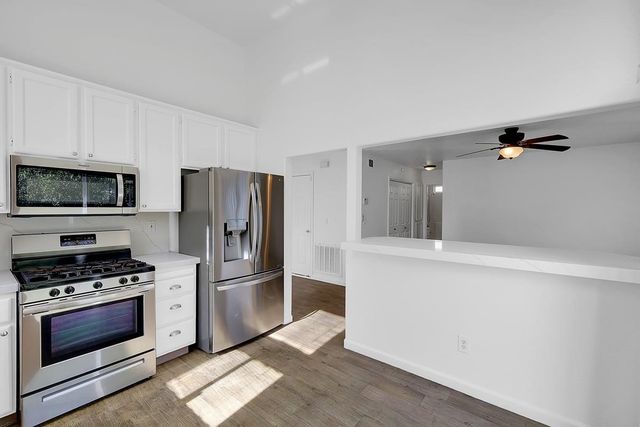 2068 Beatty Way, Roseville, CA 95747