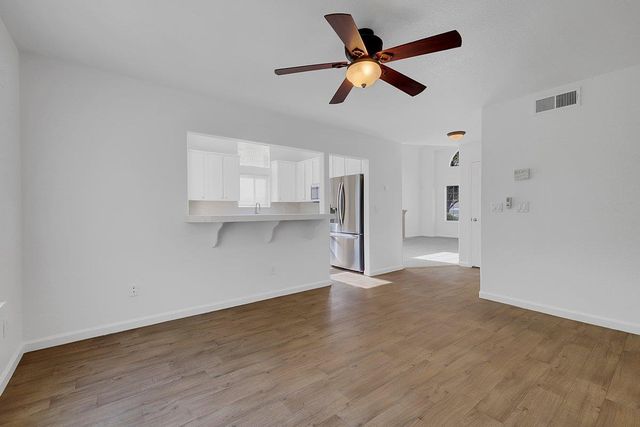 2068 Beatty Way, Roseville, CA 95747