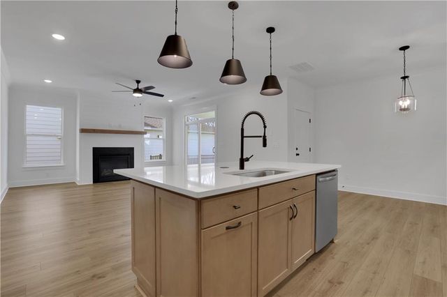 131 Marble Tree Way, Ball Ground, GA 30107