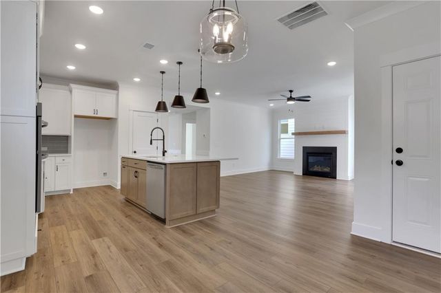 131 Marble Tree Way, Ball Ground, GA 30107