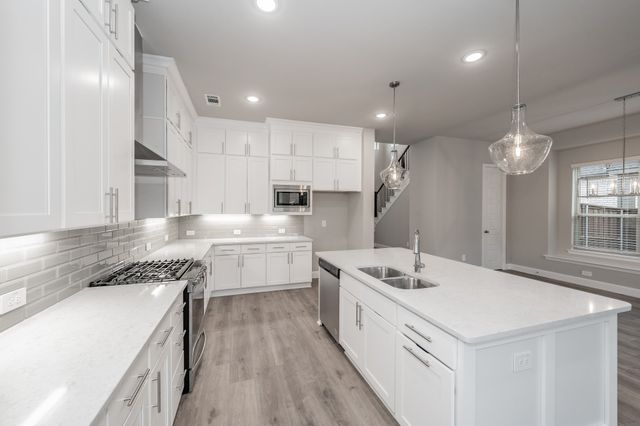 12994 Averi Lane, Farmers Branch, TX 75324