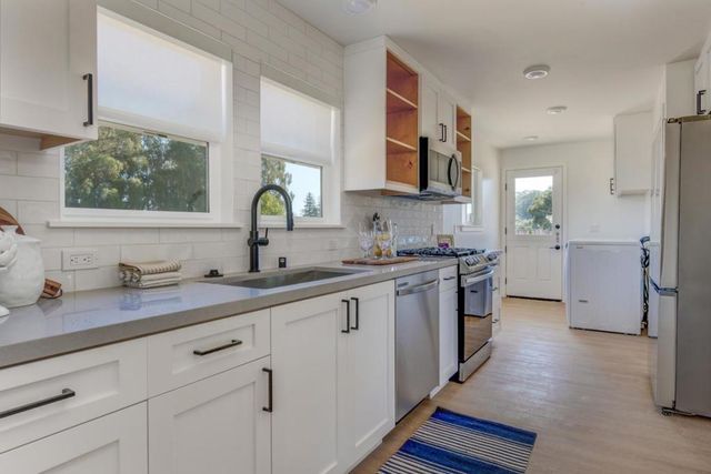 2526 Mattison Lane, Santa Cruz, CA 95062