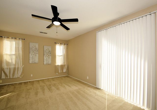 1133 Cousins Court, Lemoore, CA 93245