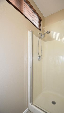 1133 Cousins Court, Lemoore, CA 93245