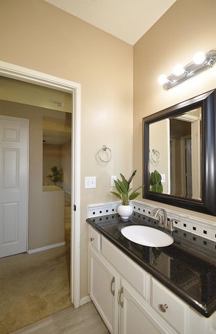 1133 Cousins Court, Lemoore, CA 93245