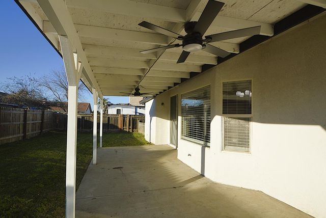 1133 Cousins Court, Lemoore, CA 93245