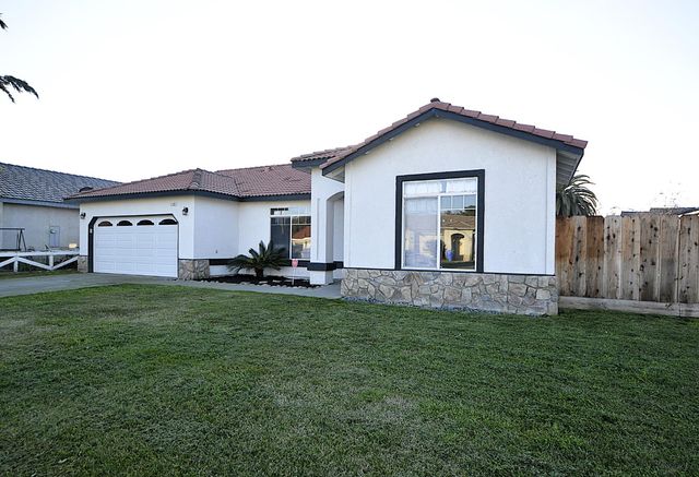 1133 Cousins Court, Lemoore, CA 93245