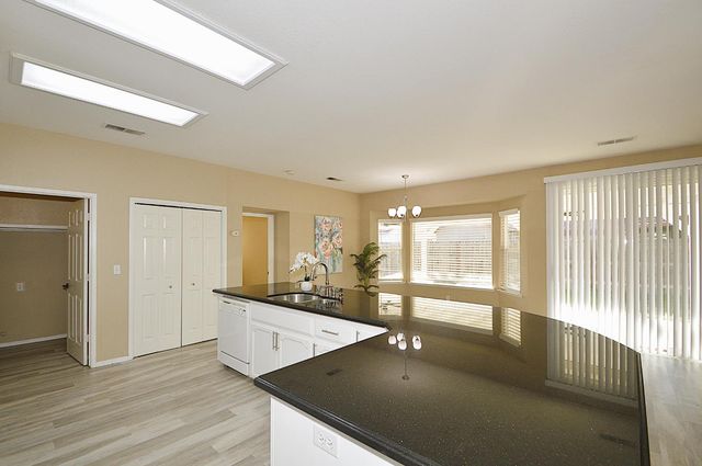 1133 Cousins Court, Lemoore, CA 93245