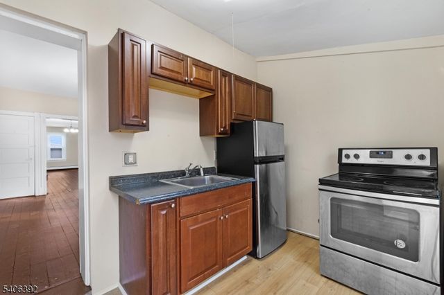 21 Short St, Trenton City, NJ 08618