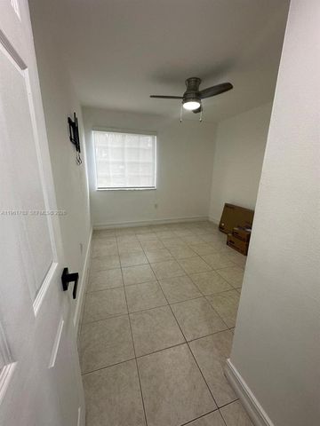 9725 Fontainebleau Blvd A103, Miami, FL 33172