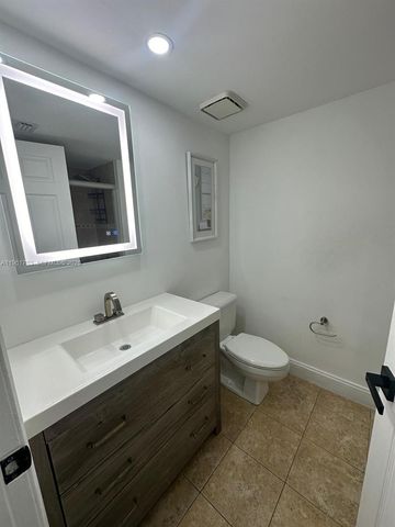 9725 Fontainebleau Blvd A103, Miami, FL 33172