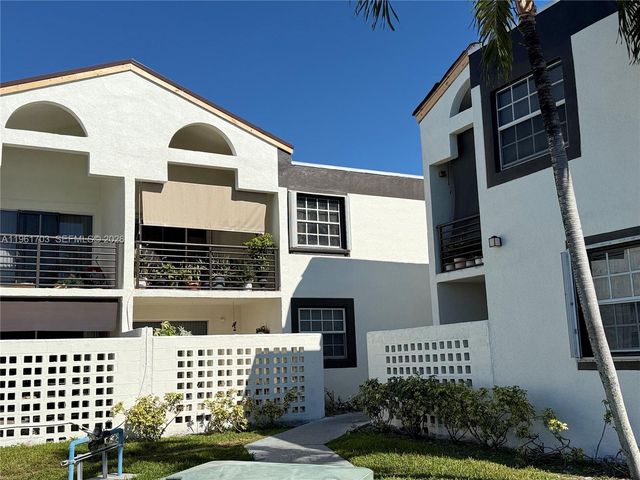 9725 Fontainebleau Blvd A103, Miami, FL 33172