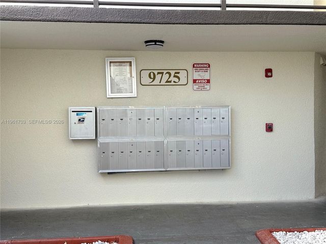 9725 Fontainebleau Blvd A103, Miami, FL 33172