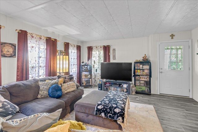 17617 Pond Derosa 29, Salinas, CA 93907