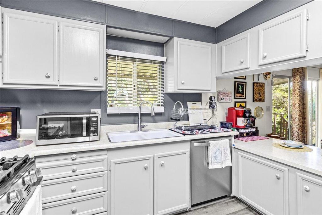 17617 Pond Derosa 29, Salinas, CA 93907