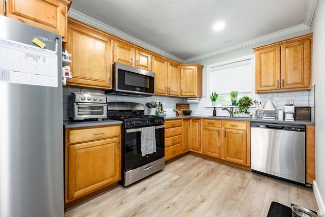 550 N 200 W, Salt Lake City, UT 84103
