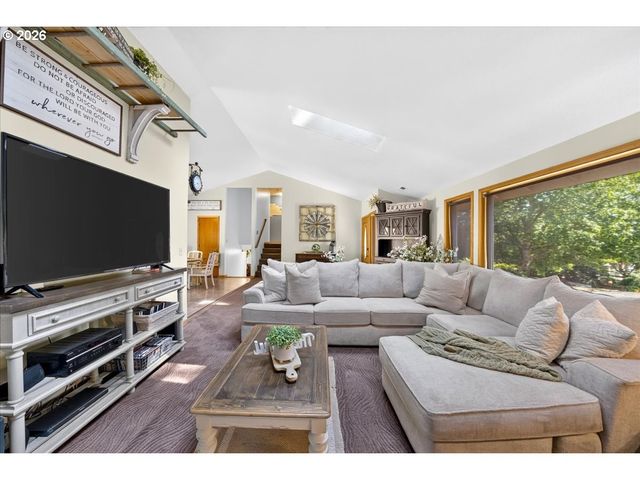 417 BLUE JAY Ave, Forest Grove, OR 97116