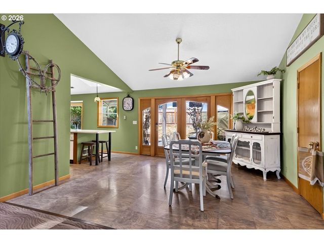 417 BLUE JAY Ave, Forest Grove, OR 97116
