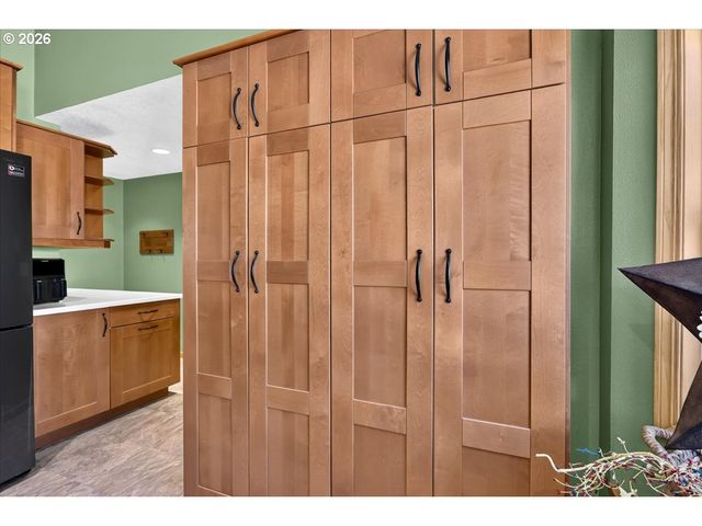 417 BLUE JAY Ave, Forest Grove, OR 97116
