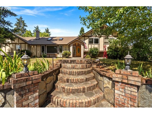 417 BLUE JAY Ave, Forest Grove, OR 97116
