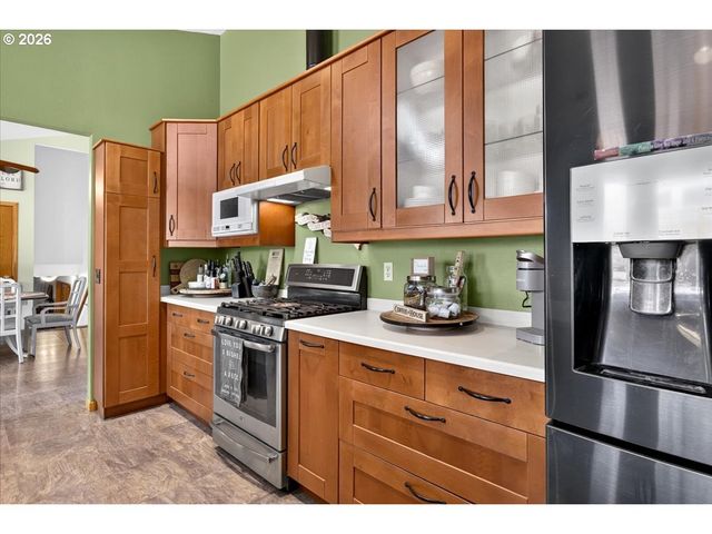 417 BLUE JAY Ave, Forest Grove, OR 97116